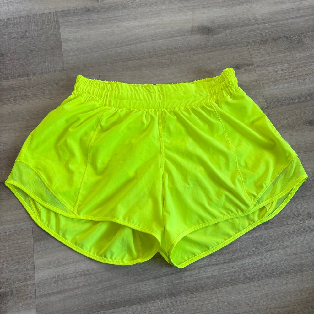 Lululemon Hotty Hot Short II Long 4" Highlight Yellow Women Size 6